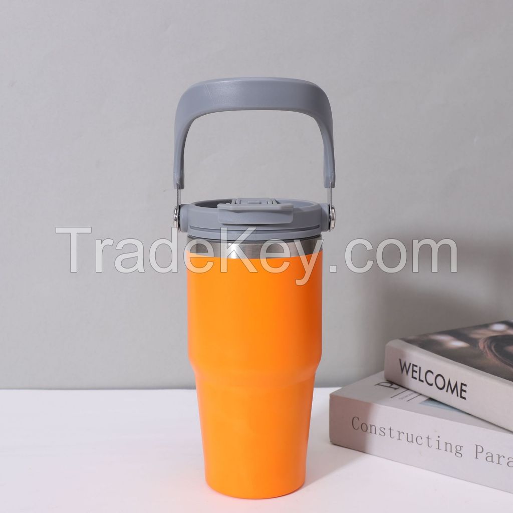 Cross-border 20-ounce spray-top plastic double-mouthed car cup, 304 stainless steel vacuum insulated cup, large-capacity portable car cup.