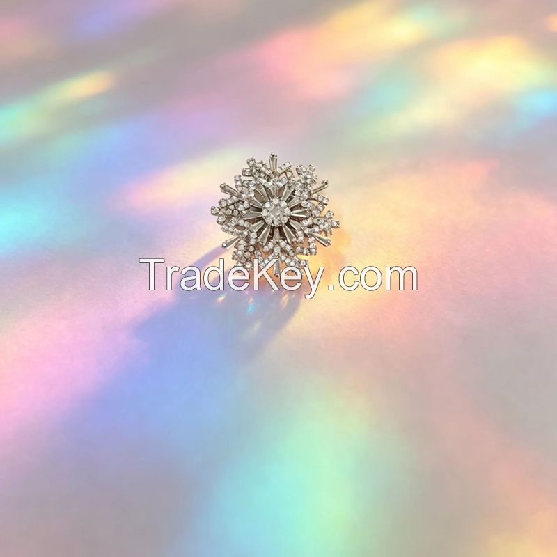 Rotatable 3D Snowflake Zircon Brooch Korean Elegant Suit Decor Lapel Pin