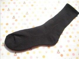 A HALF LOOP SPORTS SOCKS