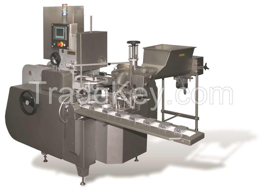 Filling and wrapping machine for semi round shape portion