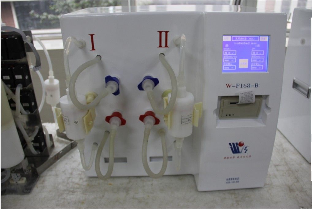 Dialyzer reprocessing machine