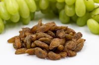 Natural dry and fresh fruit grape raisins for sale