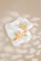 Flower earrings with clip-on