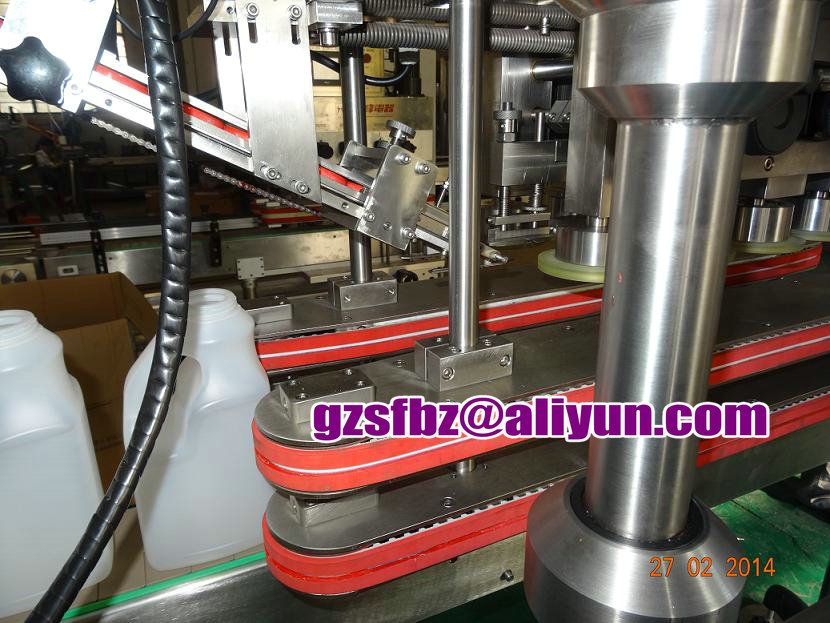 Automatic capping machine