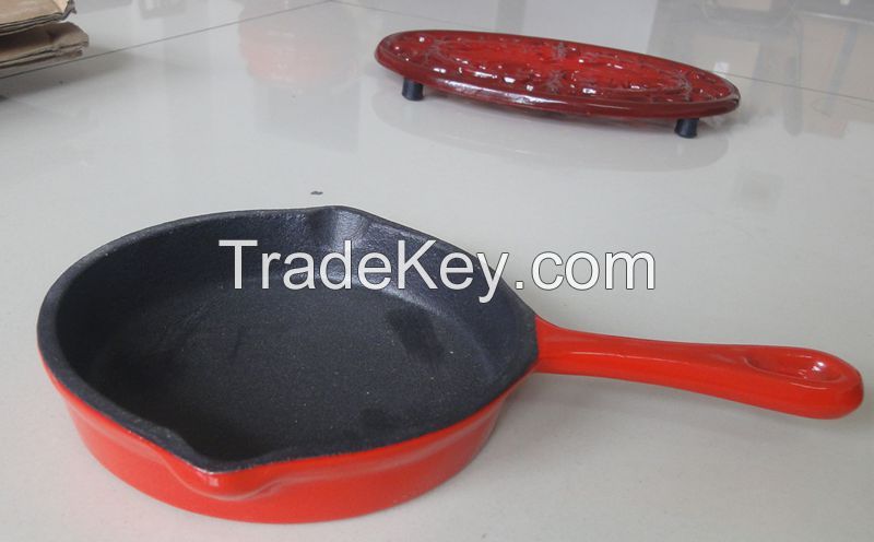 Cast iron cookware