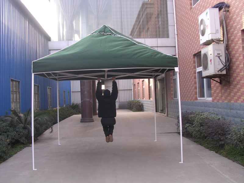 Folding tent