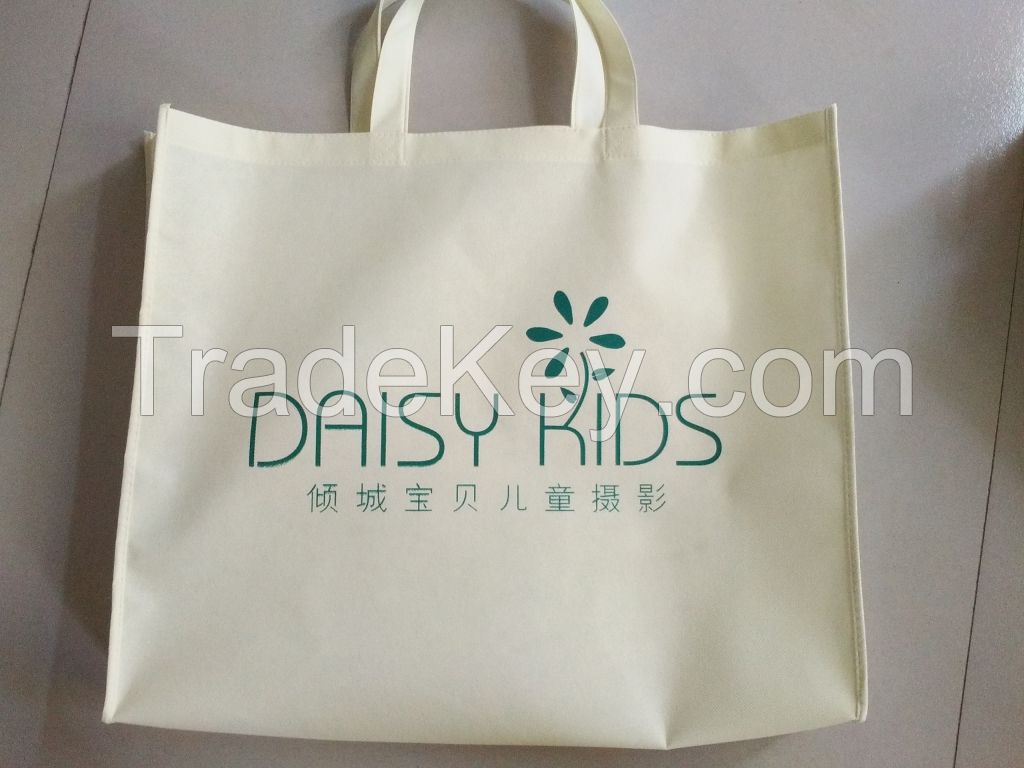 Nonwoven promotional bag with customized logo