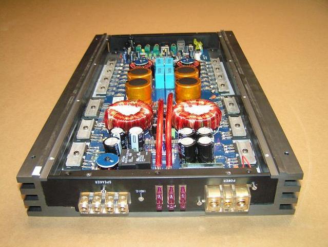 Monoblock high power Class D amplifier