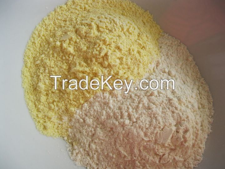 Corn flour ( Maize flour ).