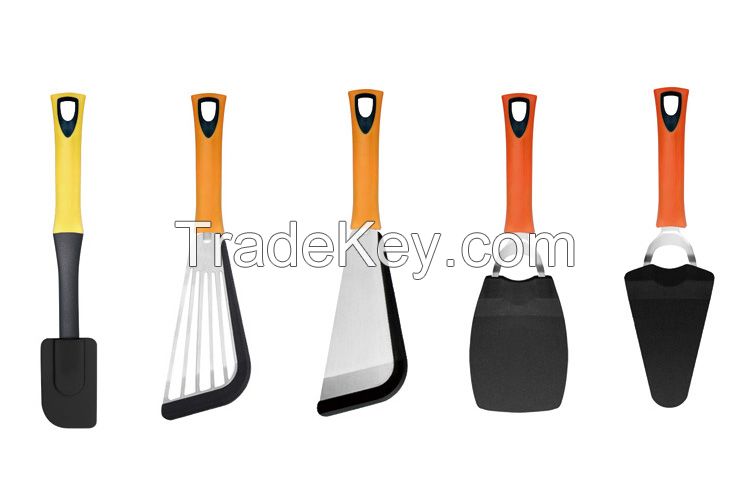 Euro standard FLGB/FDA Nylon cooking tool sets with different function head and self stand