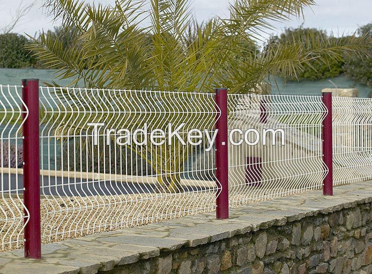 curvy welded triangular bending wire mesh fence