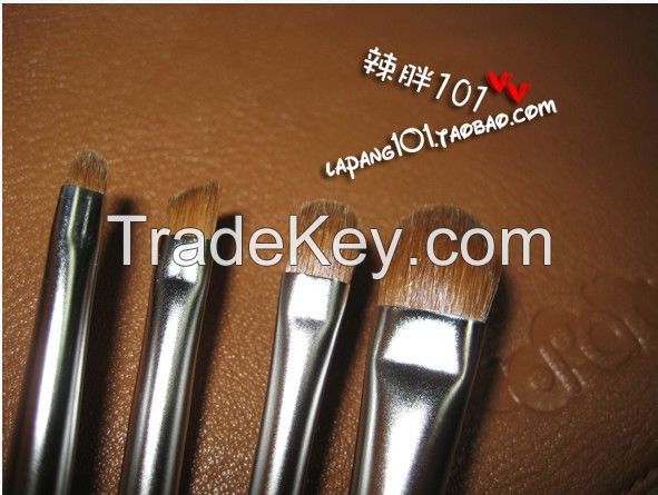 7 high-end sets of brush