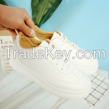 women sports shoes