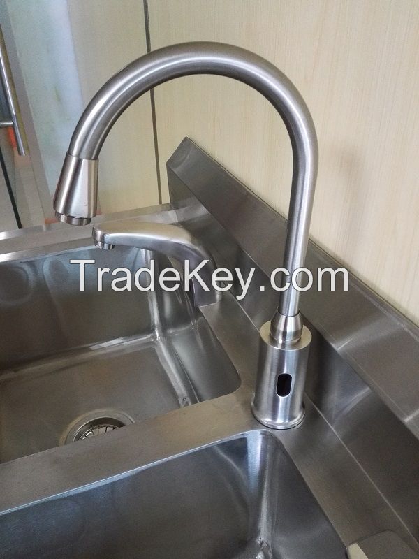 Bending induction faucet for doctor