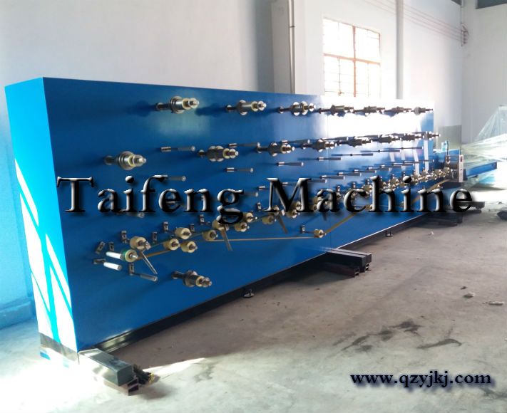 Smoke paper printing and gluing machine