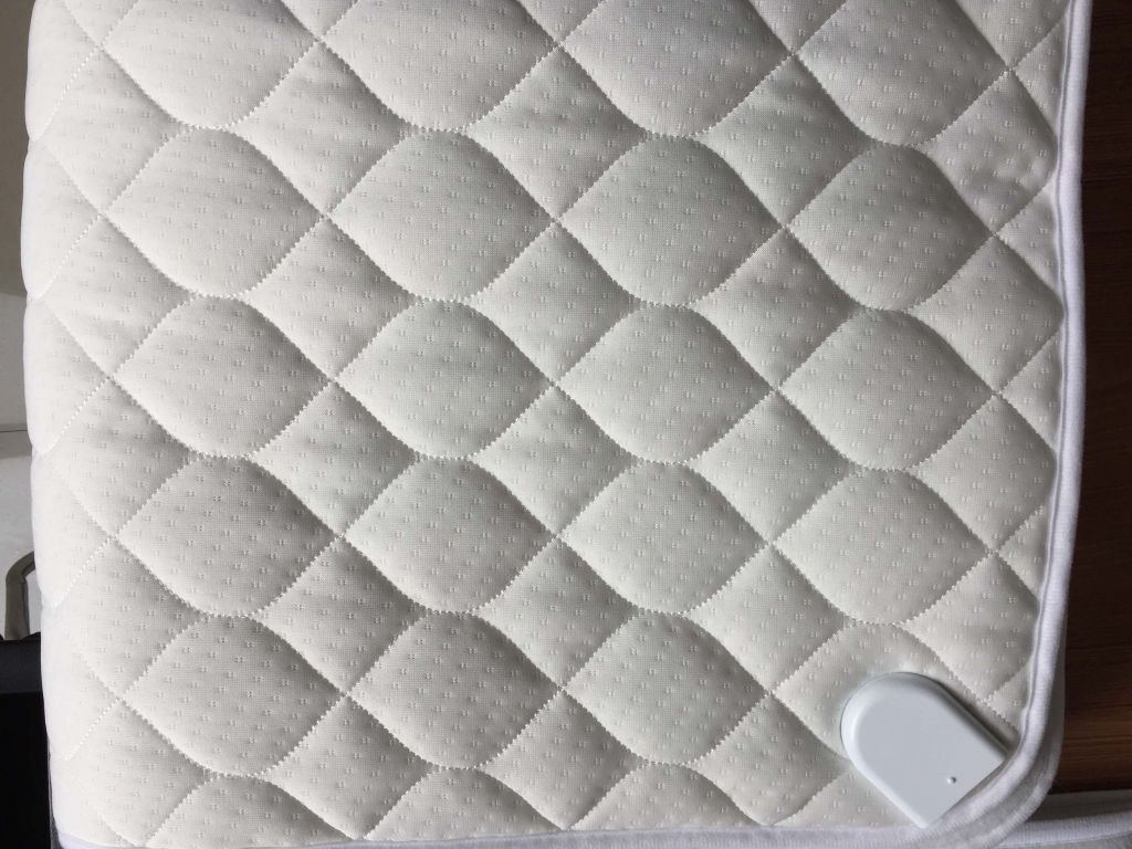 Quilted cotton electric blanket