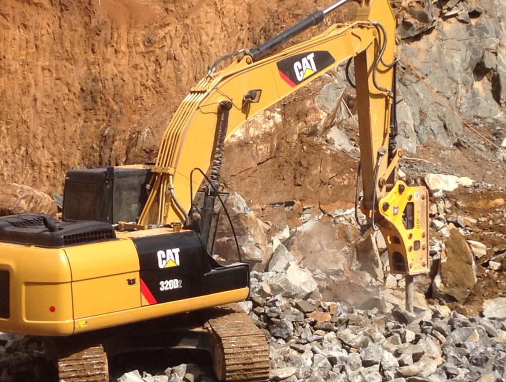 Soosan hydraulic breaker for CAT320 excavator