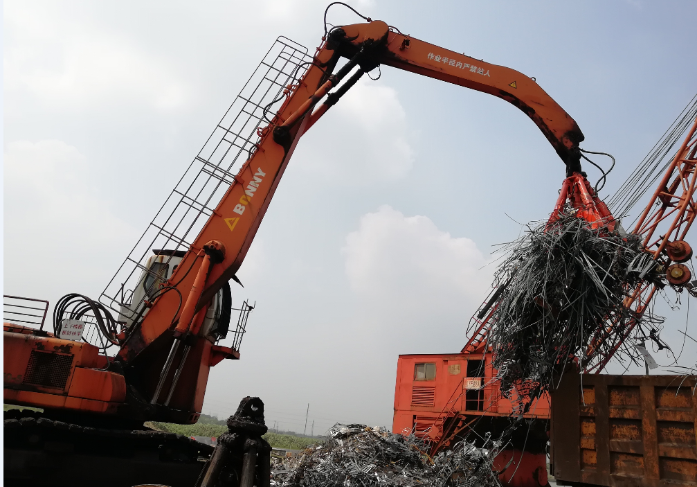 High frequency scrap mental grab for excavator