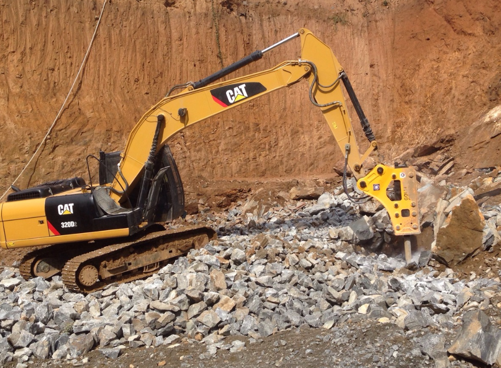 Soosan hydraulic breaker for CAT320 excavator