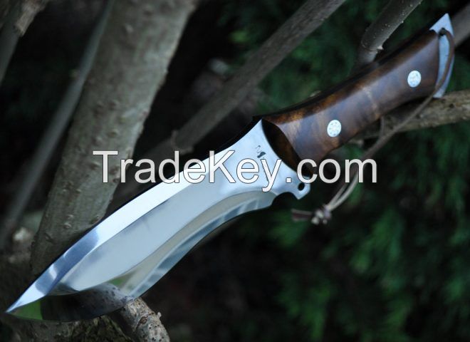 HANDCRAFTED HUNTING KNIFE 440C STEEL TANTO BLADE, RAMâS HORN & MIRROR POLISH