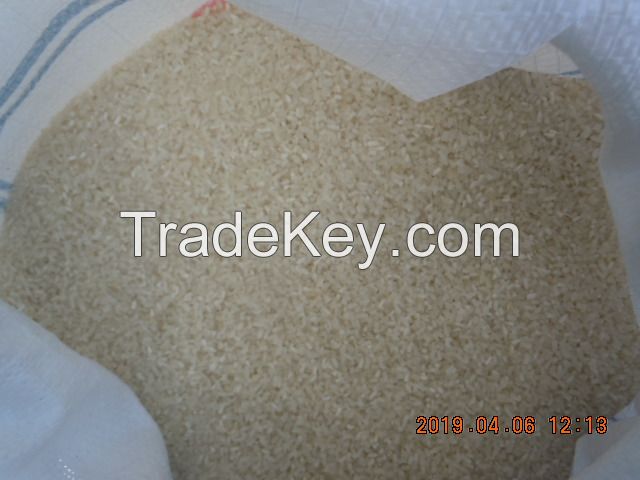 100% BROKEN WHITE RICE (IRRI-6)