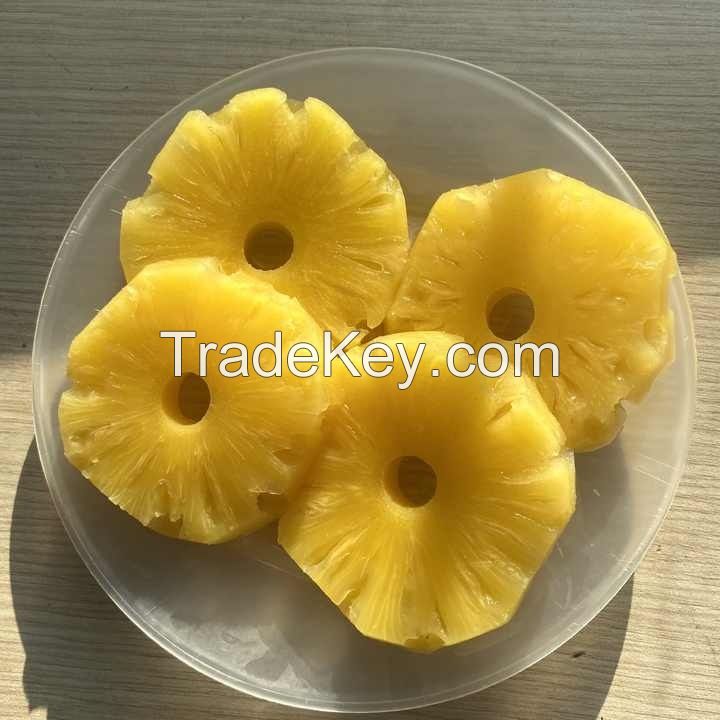 PREMIUM CANNED PINEAPPLE FOR DESSERT BAKERY BEVERAGE AND FOOD INDUSTRY
