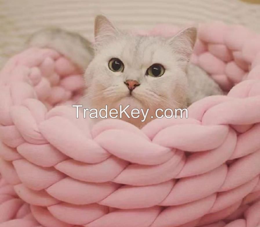 New Soft and Luxurious Cat Basket Style Bed