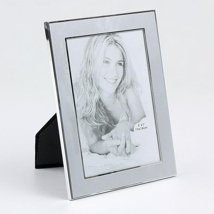 Photo frame silver metal varnished unique design can accept