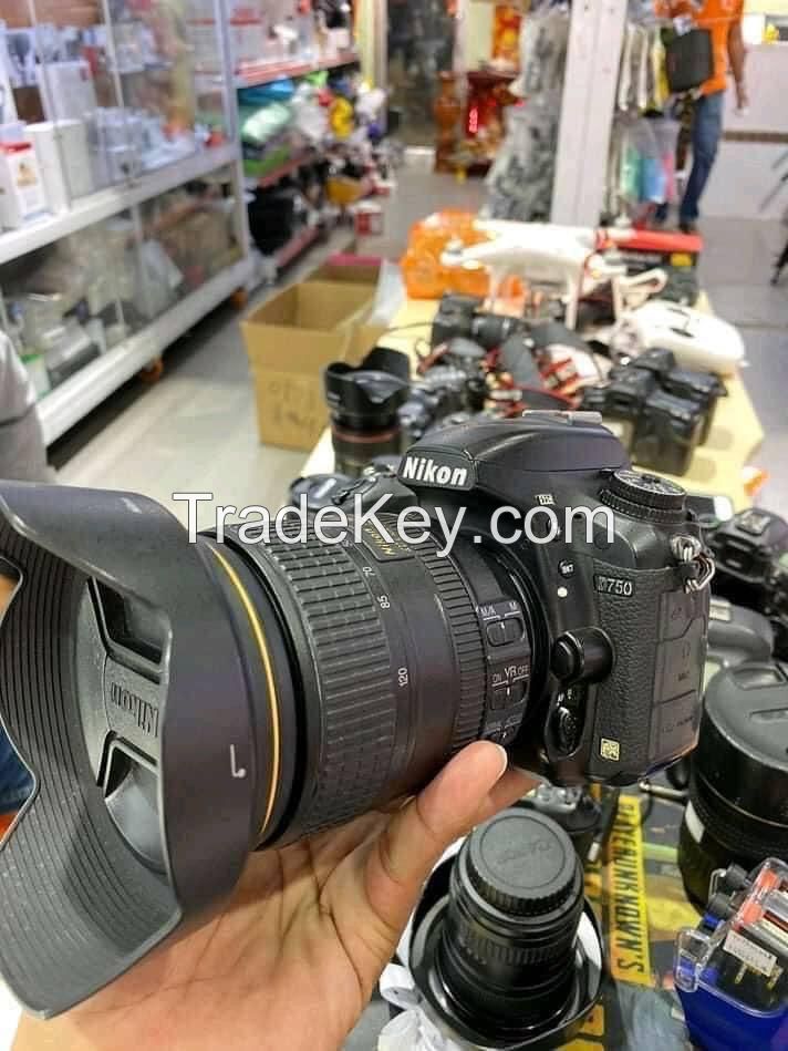 Nikon D750 DSLR Camera with 24-120mm  VR Lens + 20pc Bundle 