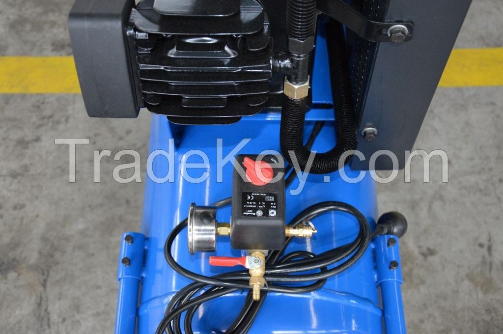 Condor 4HP 3KW 115PSI Portable Piston Air Compressor with Handle & Wheels