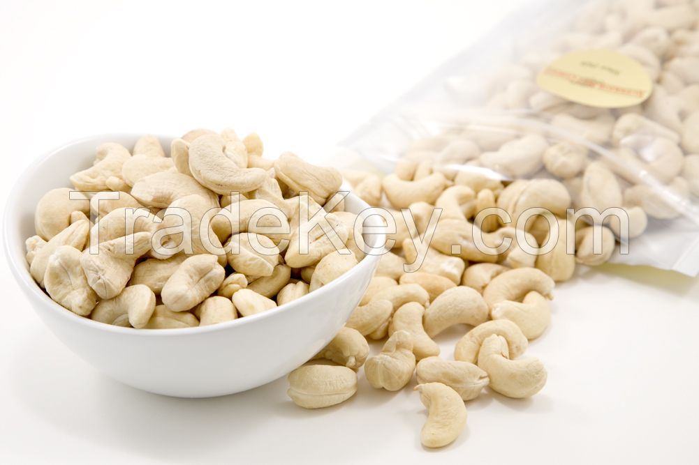 Raw cashew nuts