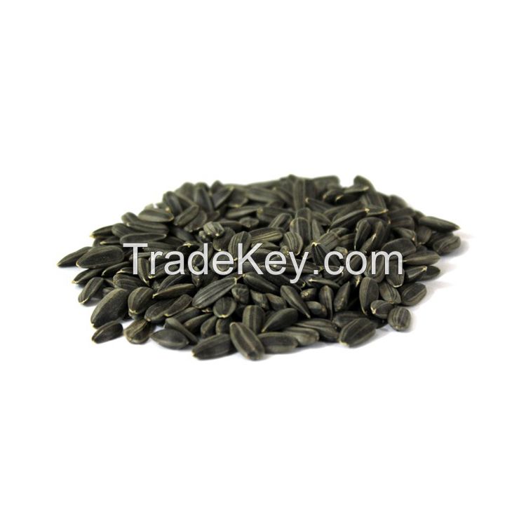 Premium raw sunflower seeds for snacking and baking