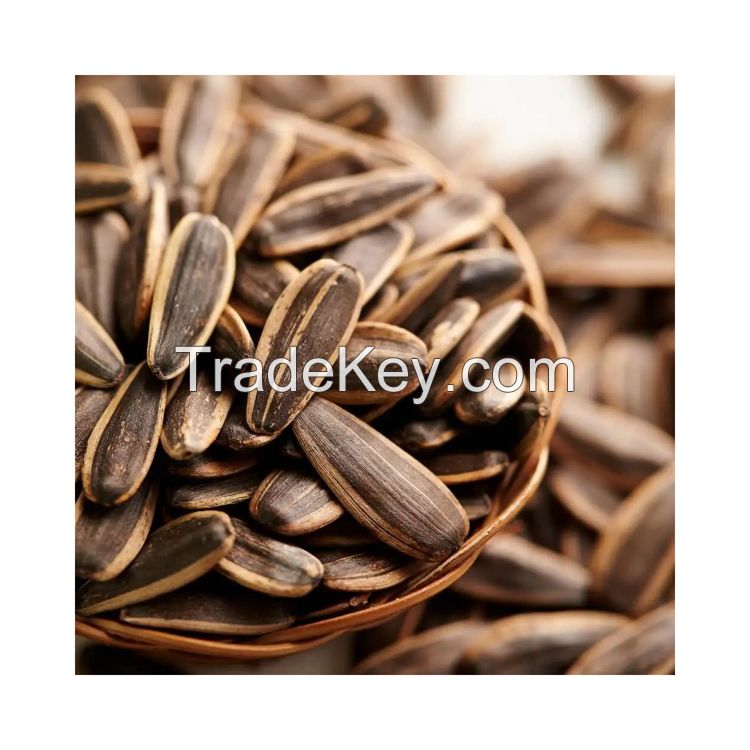 Premium raw sunflower seeds for snacking and baking