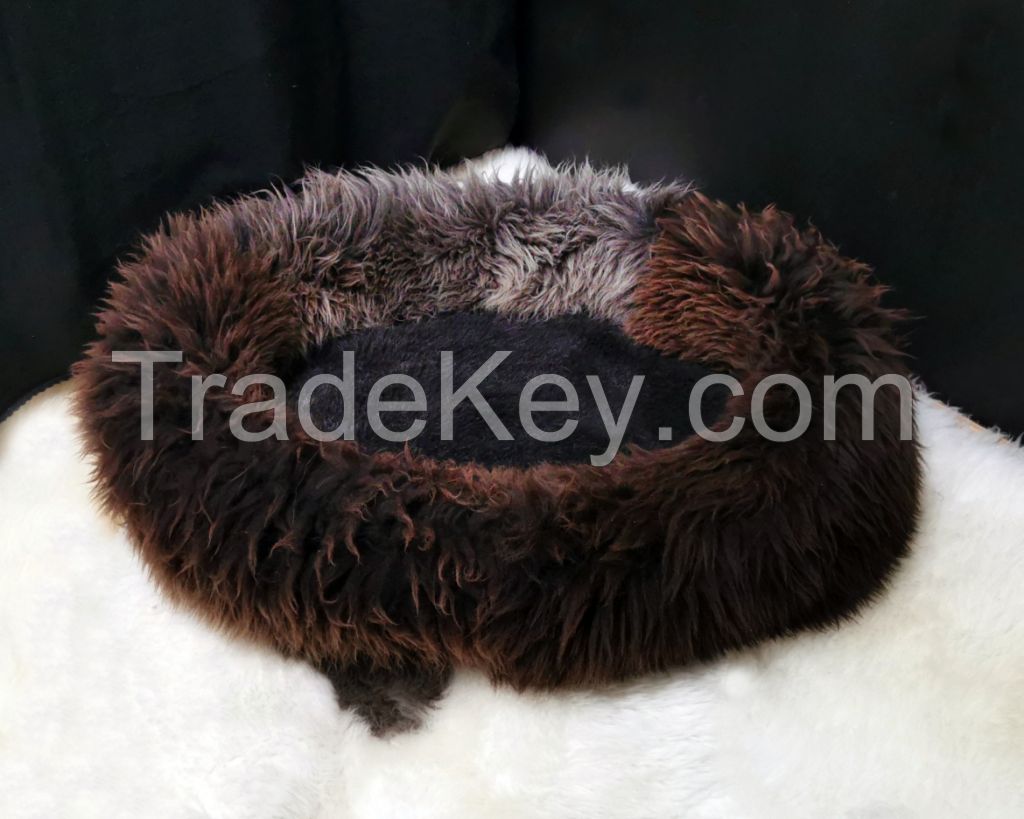 Dog beds. Animal sheepskin lair