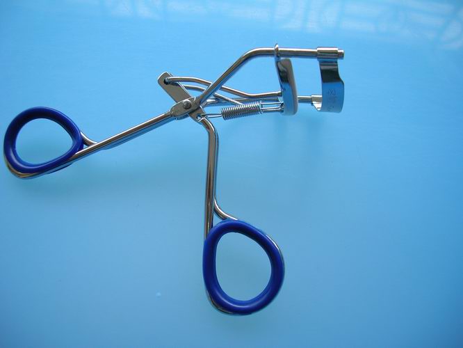 eyelash curlers(metal, plastic)