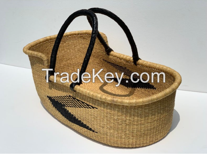 High Quality Eco-Friendly Seagrass Baby Changing Basket Beautiful Basket With Safety Belt For Newborns From Vietnam