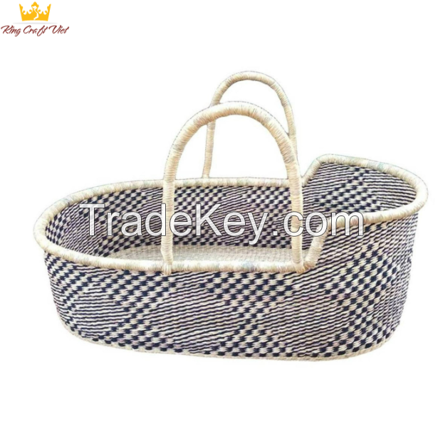 High Quality Eco-Friendly Seagrass Baby Changing Basket Beautiful Basket With Safety Belt For Newborns From Vietnam