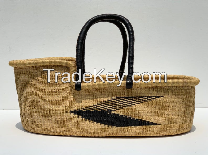 High Quality Eco-Friendly Seagrass Baby Changing Basket Beautiful Basket With Safety Belt For Newborns From Vietnam