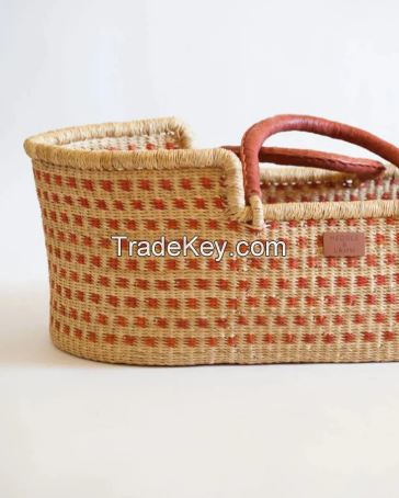 High Quality Handwoven Seagrass Baby Changing Basket Convenient Basket For Baby From Vietnam