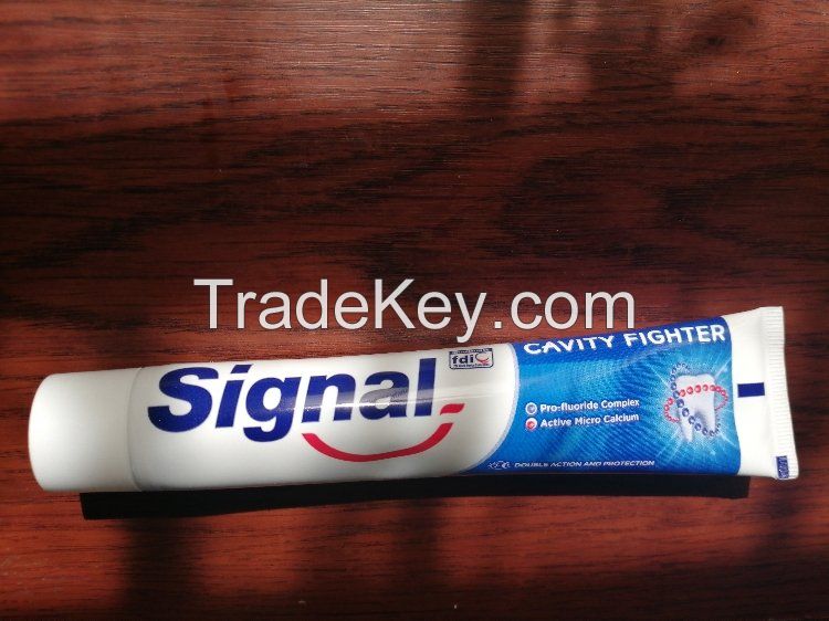 Signal Toothpaste Cavity Fighter EN+FR 72x100ml Stain Prevention Bright whitener teeth Clean