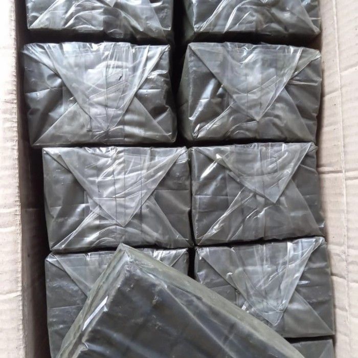 Export quality Coconut Shell Charcoal Briquettes 1 kg can be used for BBQ
