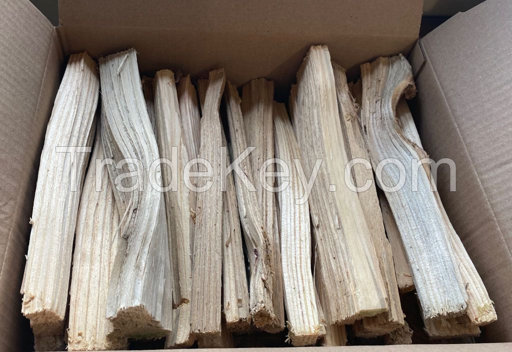 Dry firewood and kindling from Poland; very high quality: beech, oak, alder, birch, pine or mix