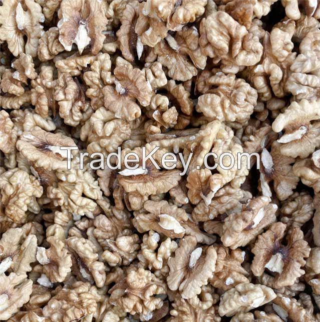 walnut kernels