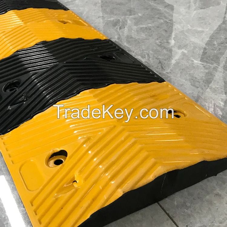 Roadway Traffic Limit Buffer Belt Highway Road Block Brake One Way Resistant Rubber Road Speed Bump