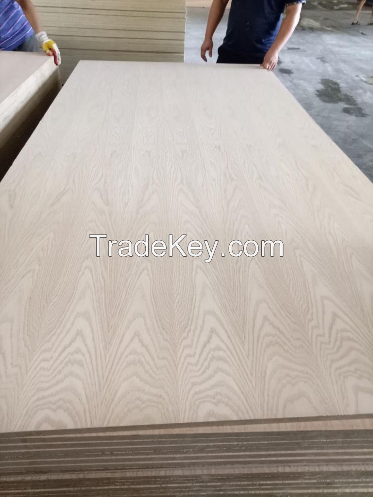 AAA Grade Poplar Core Natural Red Oak/Walnut/Beech/Ash/Teak Veneer Fancy Plywood 