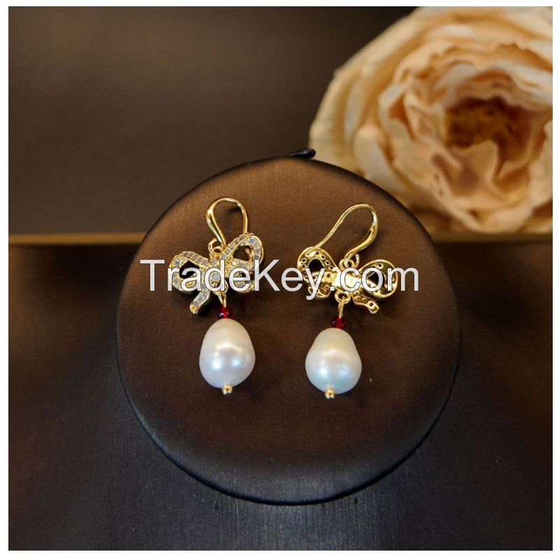 Bowknot copper inlaid with zircon and freshwater pearls