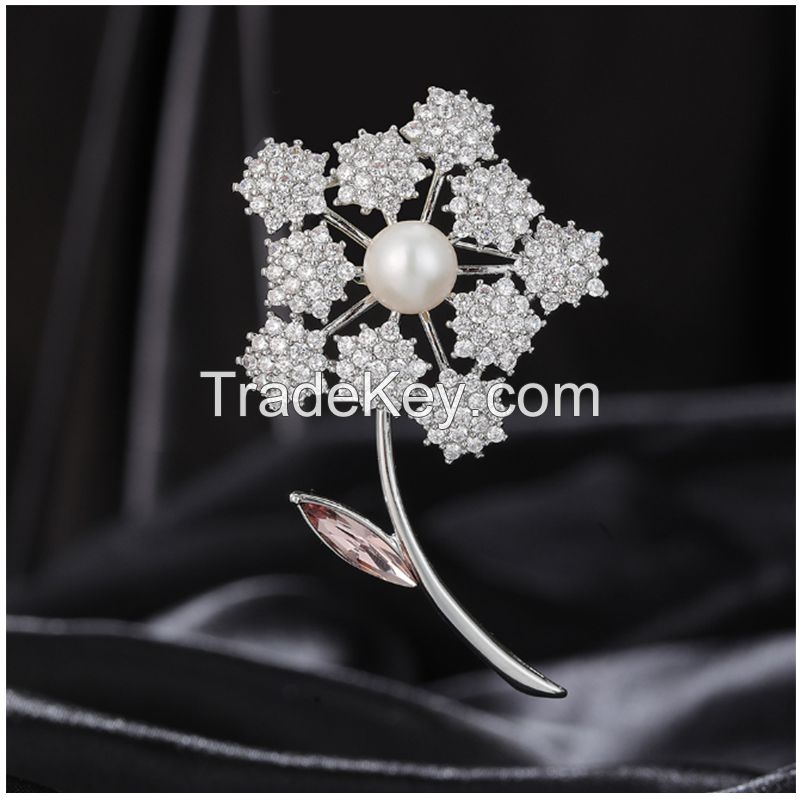 Zircon Flower Sunflower Brooch: Elegant and Unique Brooch
