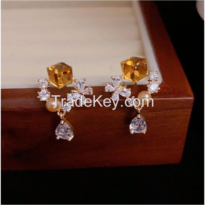 Cube Sugar Geometric Full-Diamond Earrings
