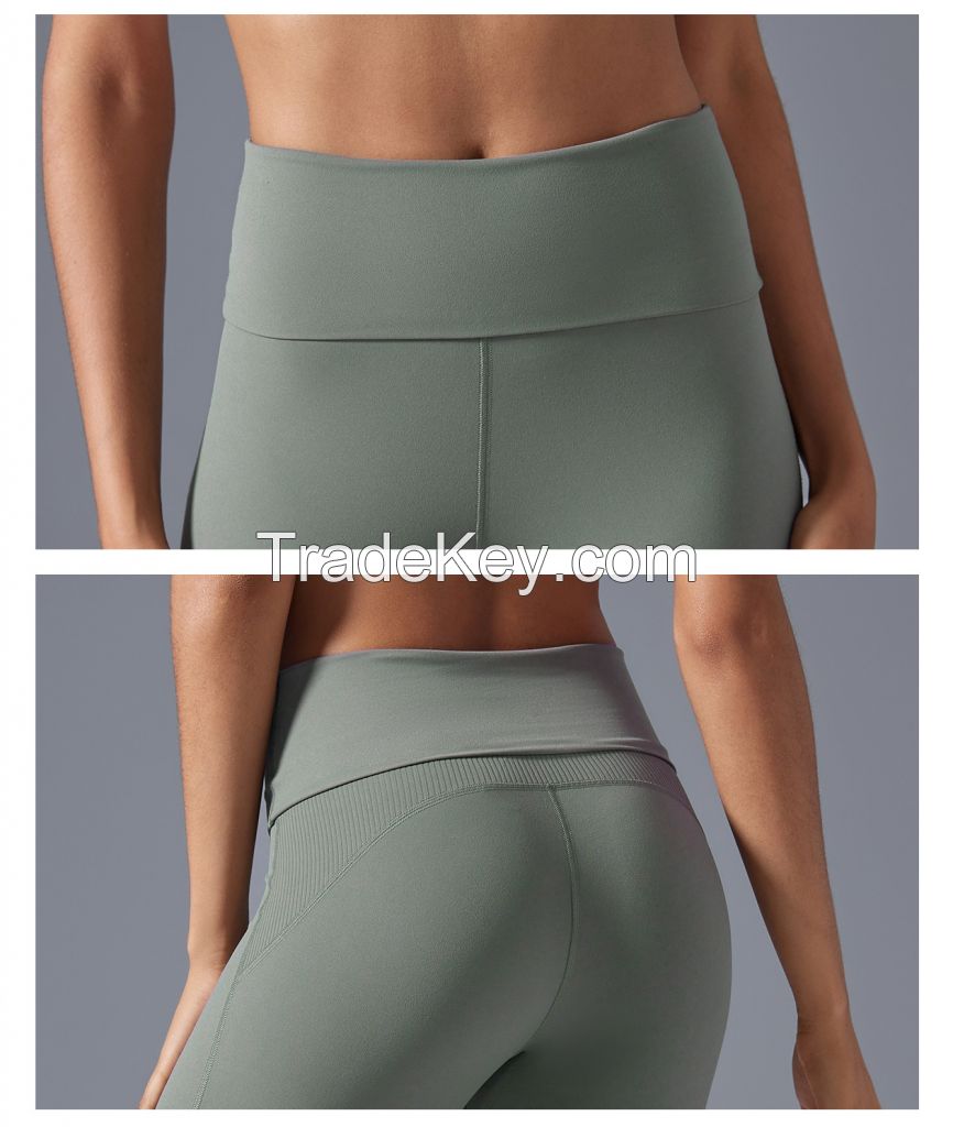 High-Waisted Bootcut Yoga Pants with Foldable Waistband D25102