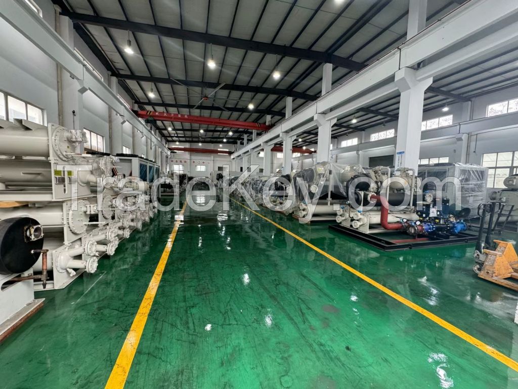 Glycol water cooled screw chiller